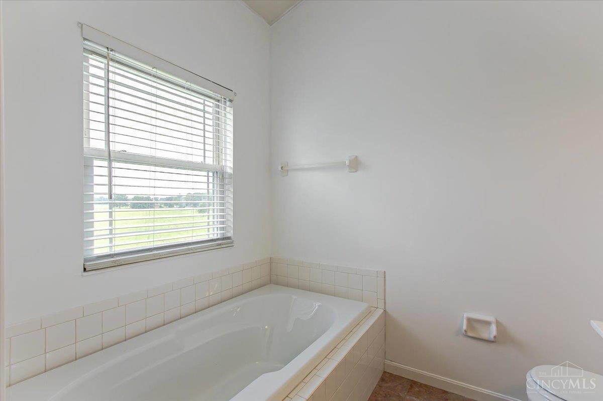 5450 Lake Michigan Drive, Fairfield, Ohio image 21