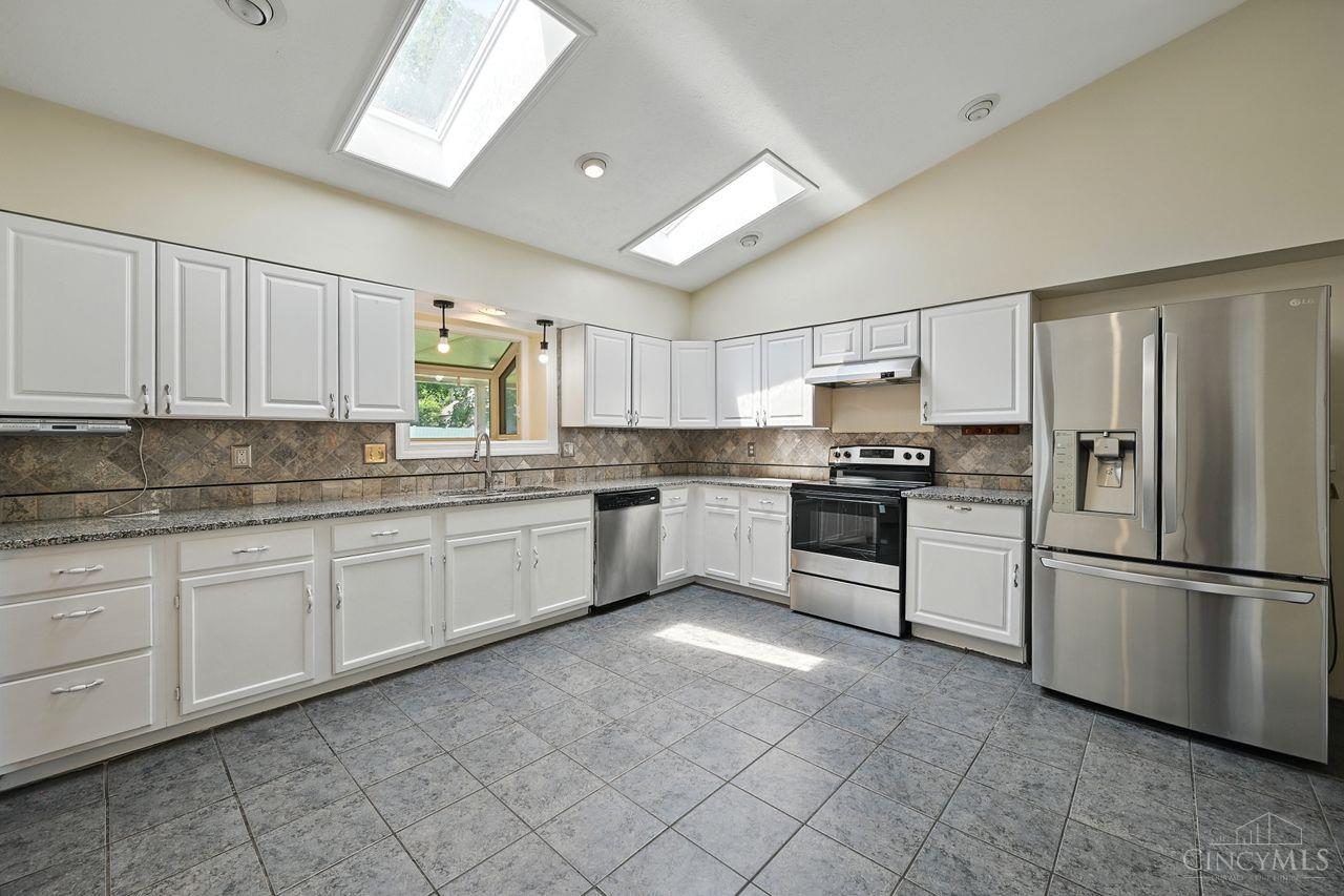 1855 Doral Drive, Fairfield, Ohio image 14