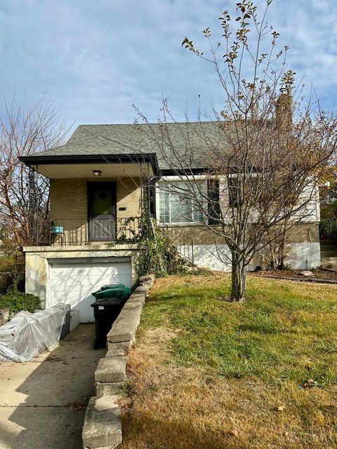 Photo of 1122 Alcliff Lane, Cincinnati, OH 45238 (MLS # 1862902)