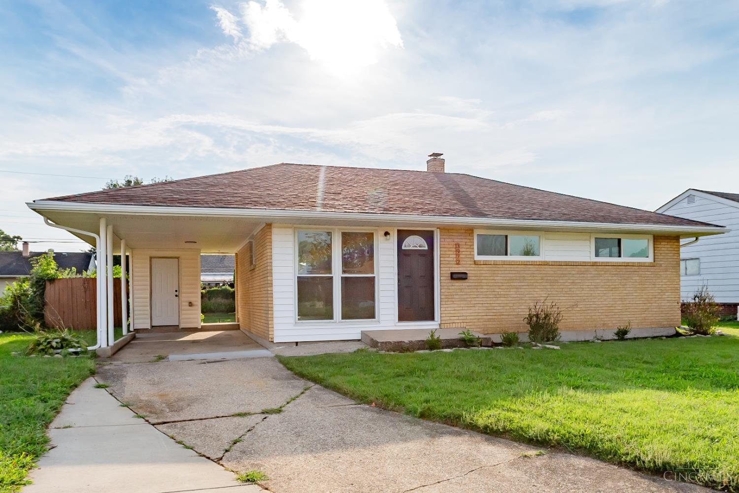 3972 Kenwood Dr