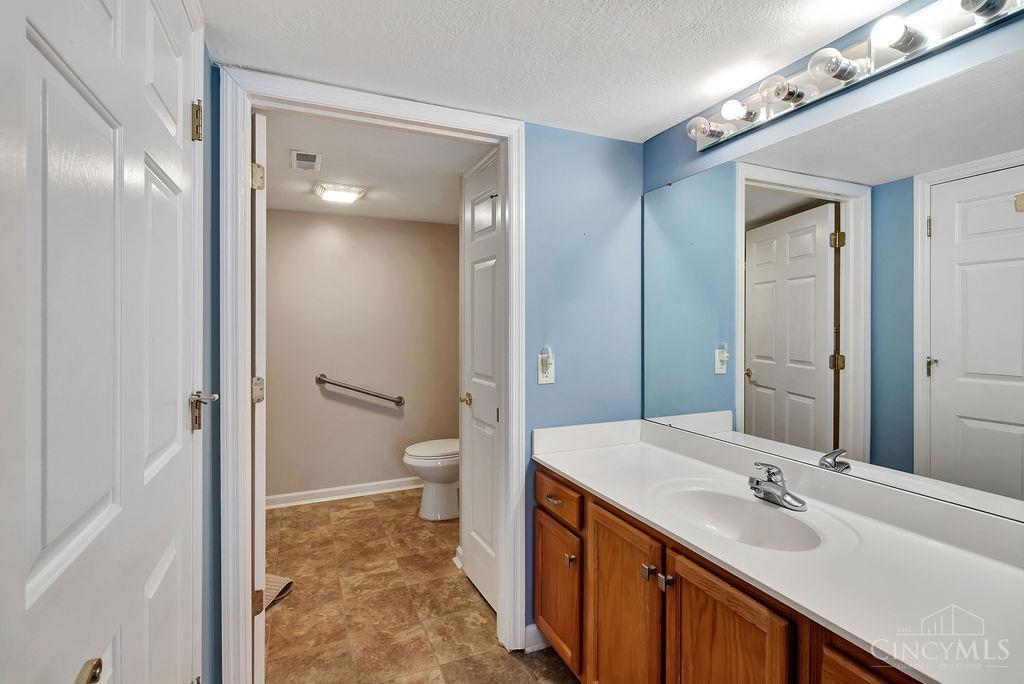 3950 Olde Savannah Drive #3, Colerain Twp, Ohio image 19