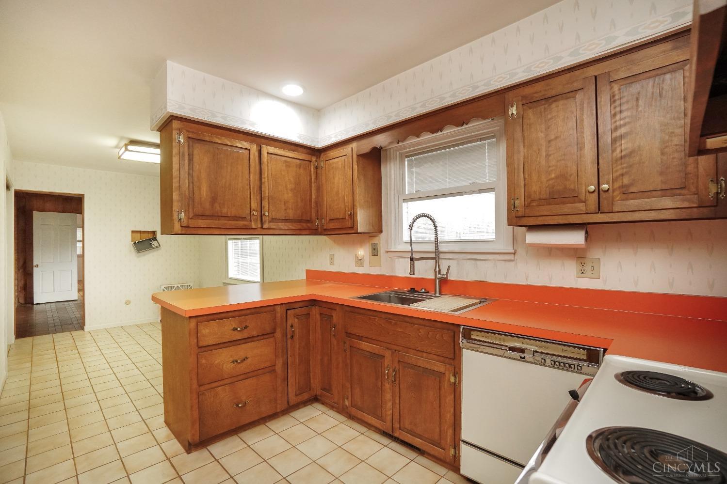 6401 Broken Arrow Place, Washington, Ohio image 12