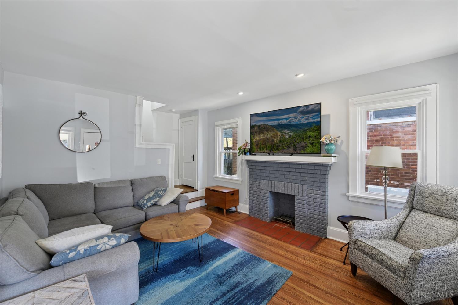 2352 Glenside Avenue