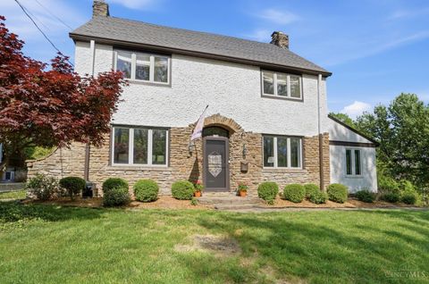 Photo of 3706 Broadview Drive, Cincinnati, OH 45208 (MLS # 1875790)