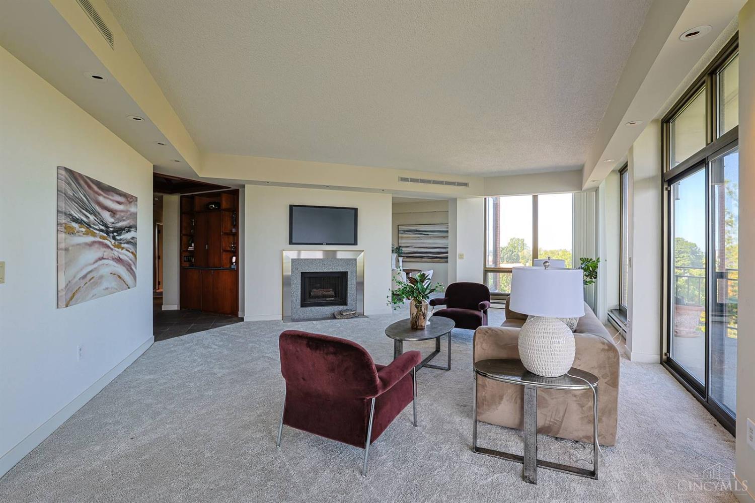 2412 Ingleside Avenue 6A