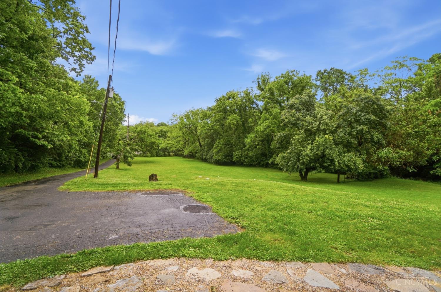 6951 Lesourdsville West Chester Road
