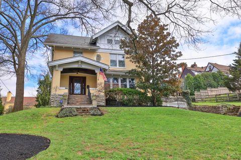 Photo of 1238 Michigan Avenue, Cincinnati, OH 45208 (MLS # 1873796)