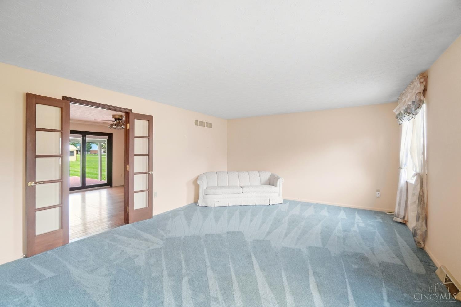 7637 Delview Drive