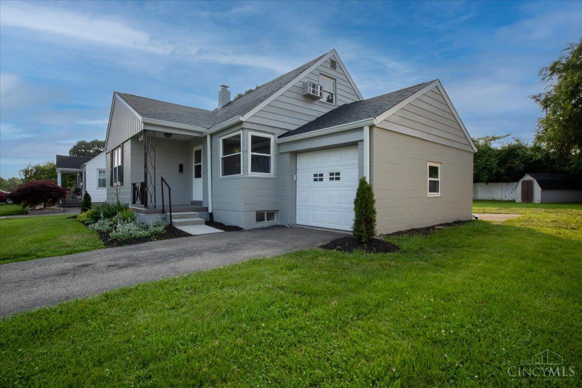 196 Carmen Avenue, Hamilton, Ohio image 2
