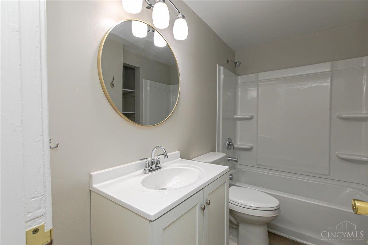 196 Carmen Avenue, Hamilton, Ohio image 25