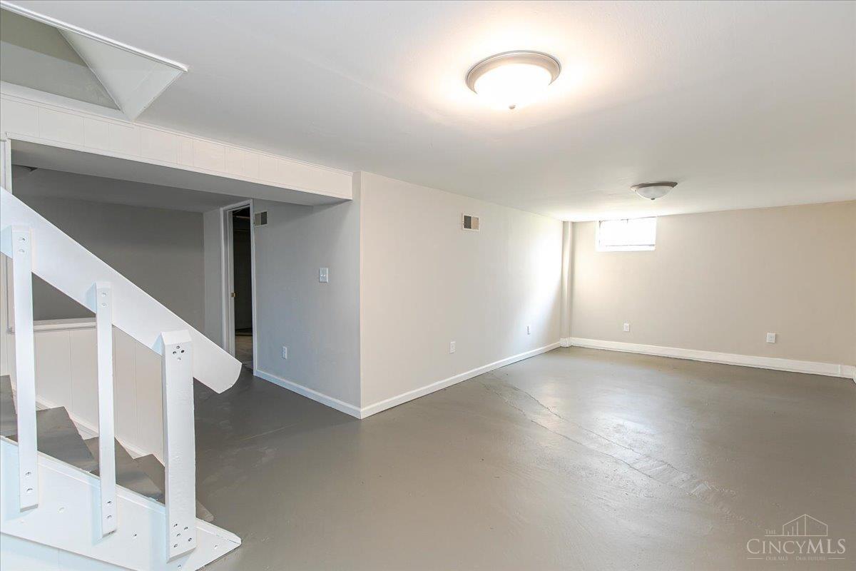 196 Carmen Avenue, Hamilton, Ohio image 36
