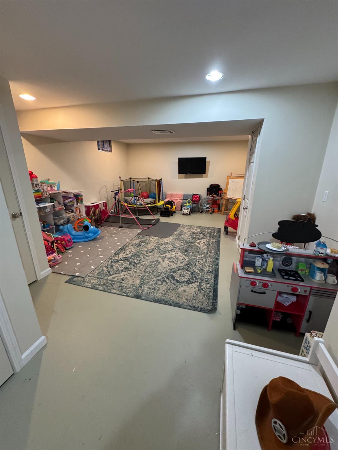 5865 Hayden Drive