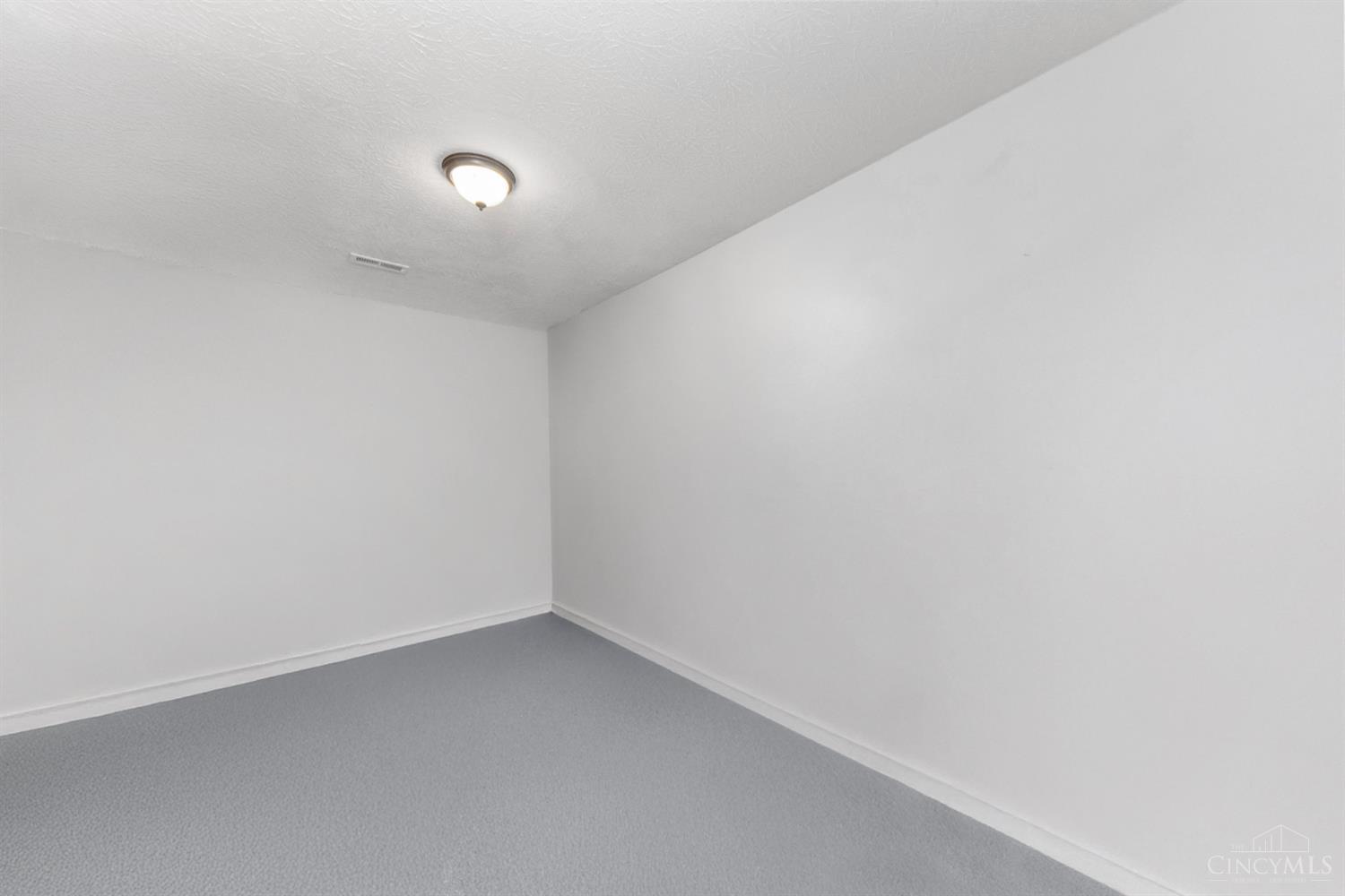 438 S East Street, Bethel, Ohio image 32
