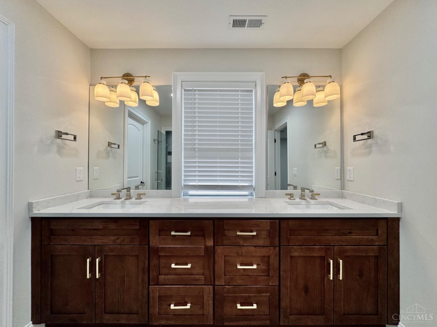 5721 Montgomery Road, Cincinnati, Ohio image 21