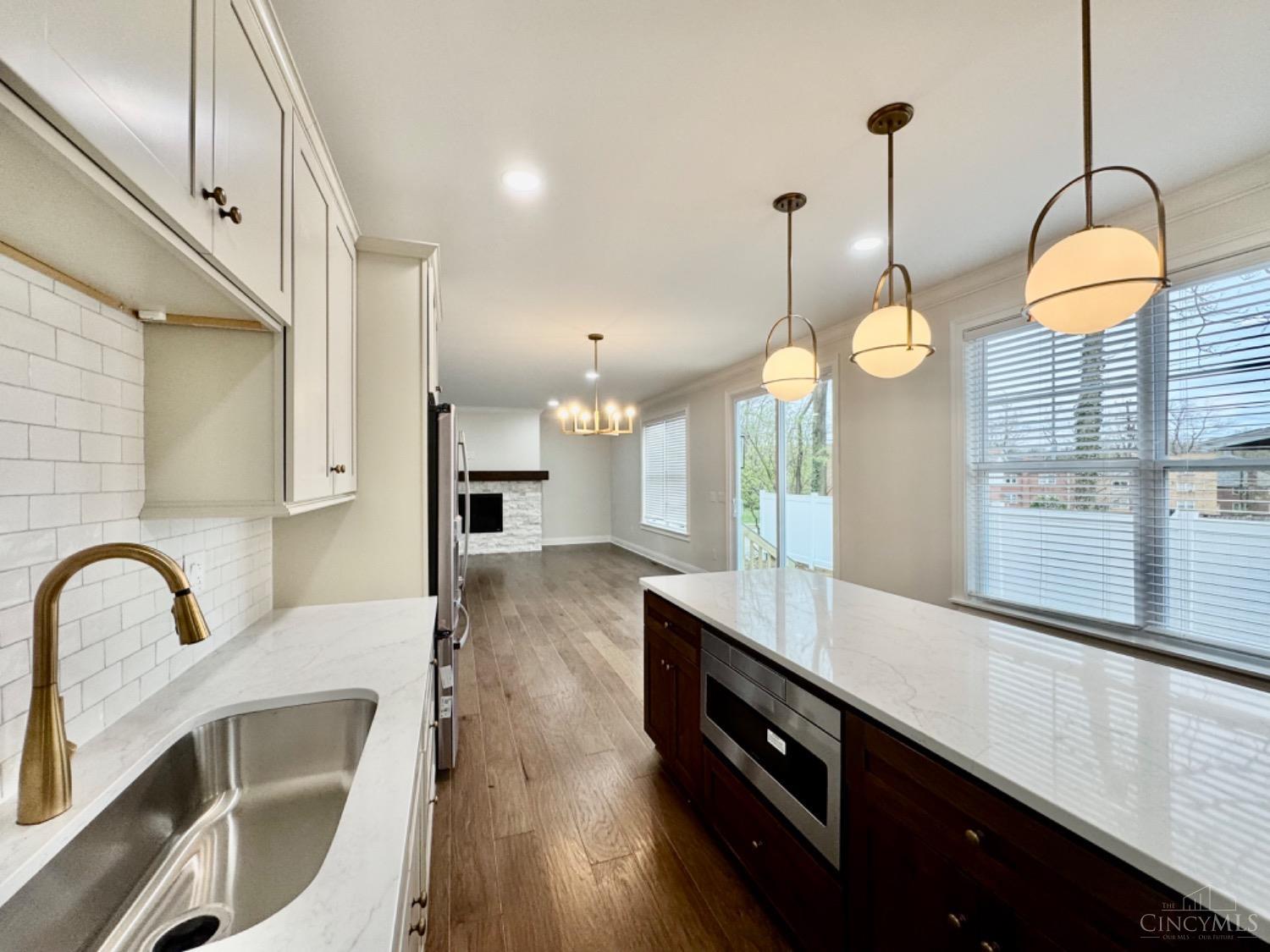 5721 Montgomery Road, Cincinnati, Ohio image 4