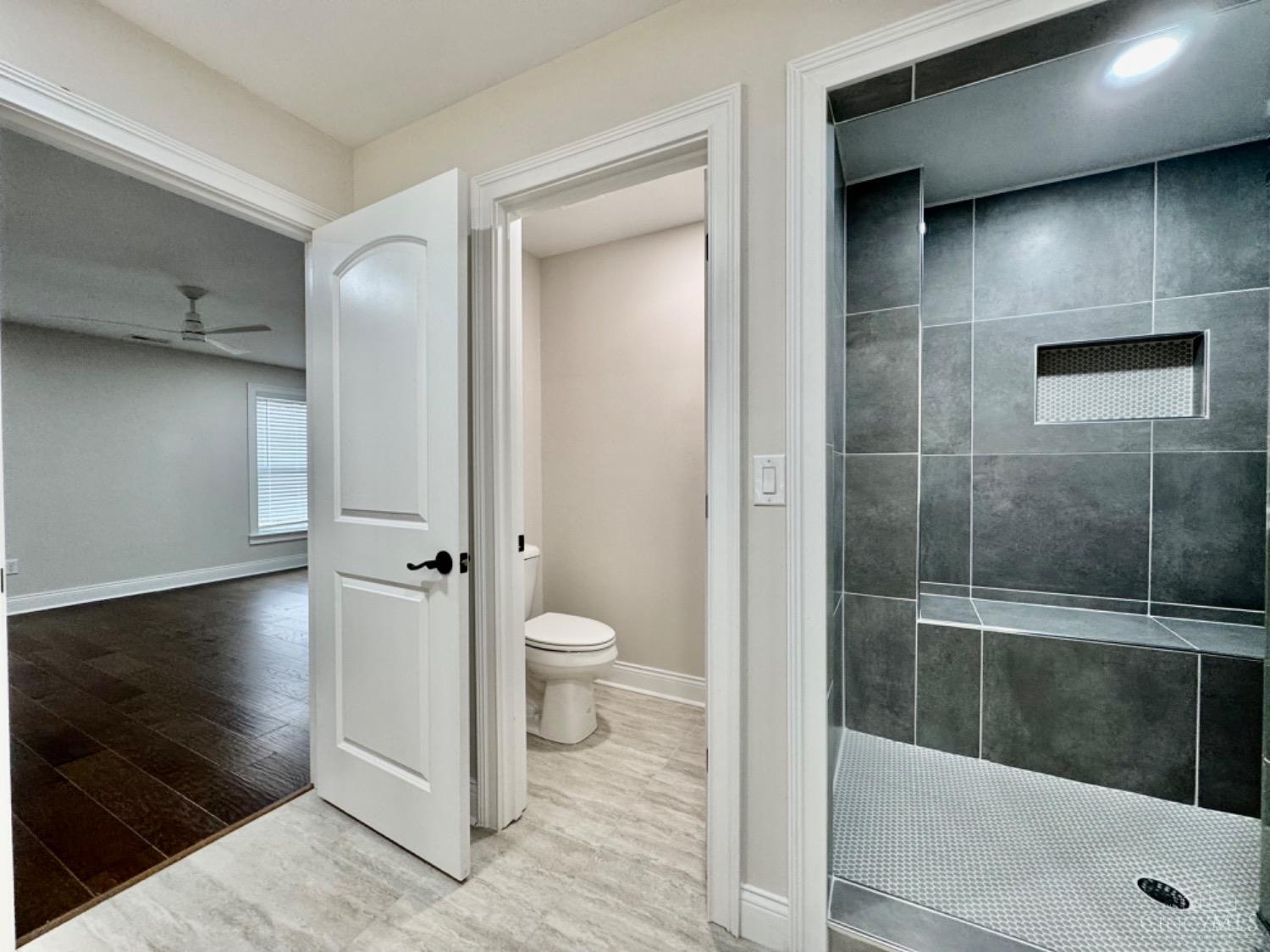 5721 Montgomery Road, Cincinnati, Ohio image 23