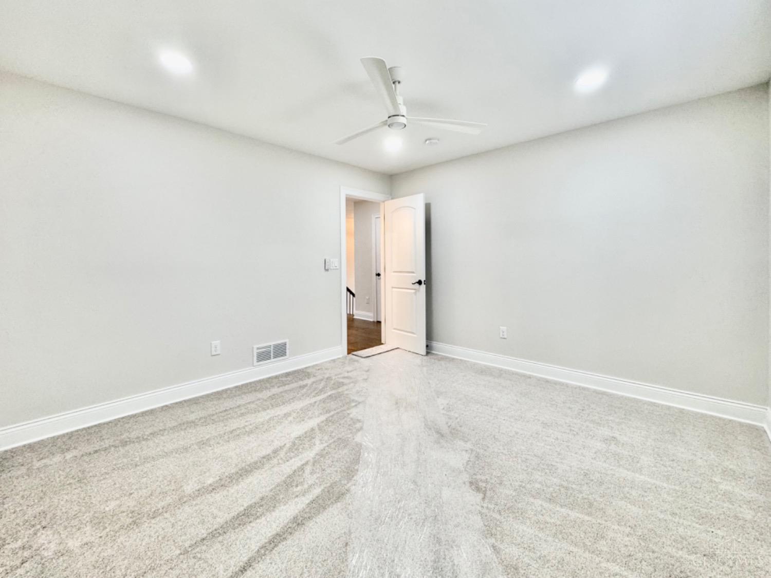 5721 Montgomery Road, Cincinnati, Ohio image 26