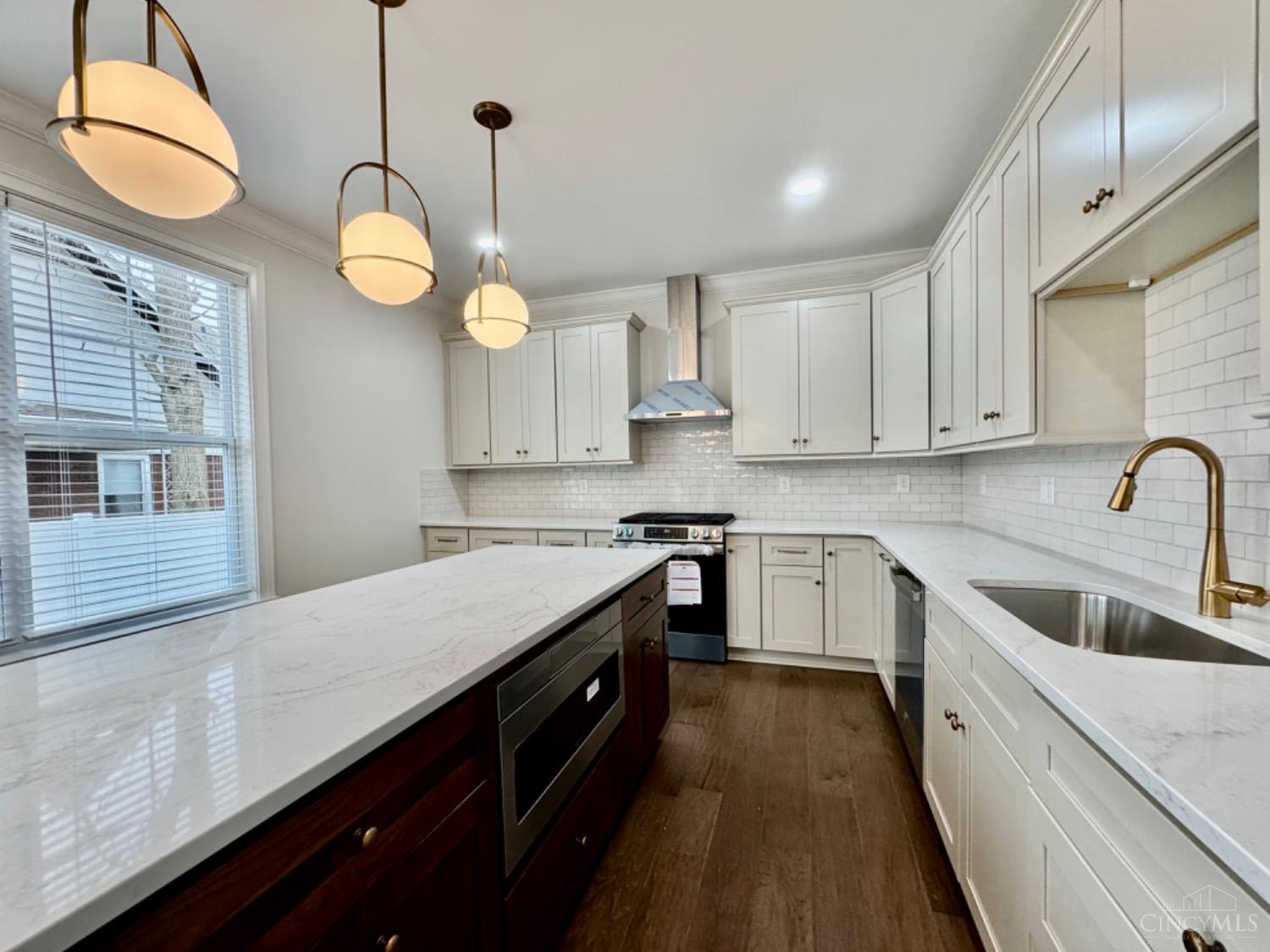 5721 Montgomery Road, Cincinnati, Ohio image 5