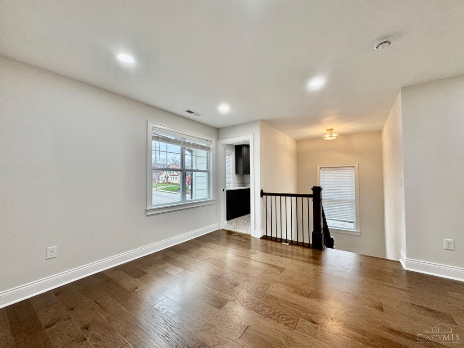 5721 Montgomery Road, Cincinnati, Ohio image 33