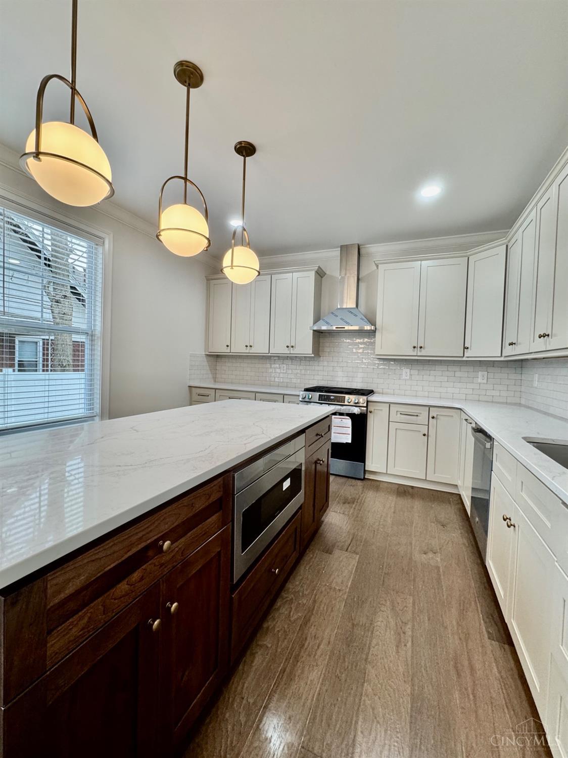 5721 Montgomery Road, Cincinnati, Ohio image 6