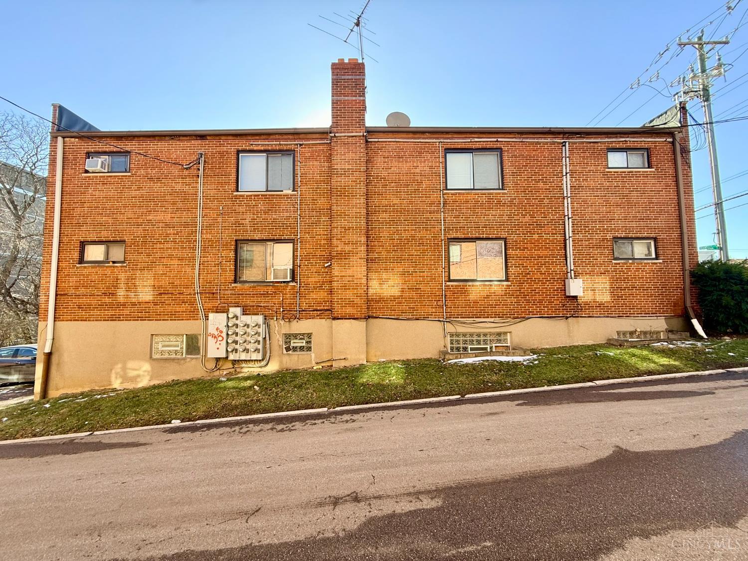 2512 Highland Avenue