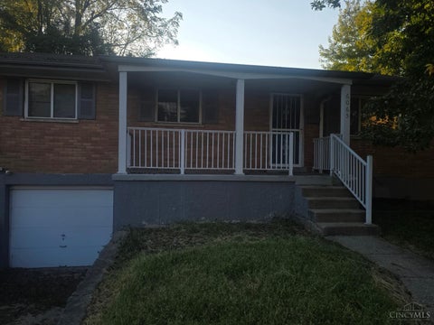 Homes For Sale - 6065 Waldway Ln<br/> Cincinnati, OH 45224