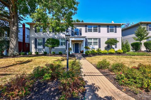 Photo of 3684 Ashworth Drive #D, Cincinnati, OH 45208 (MLS # 1856007)
