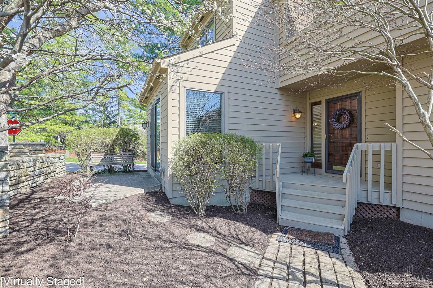 7 Falling Brook Lane