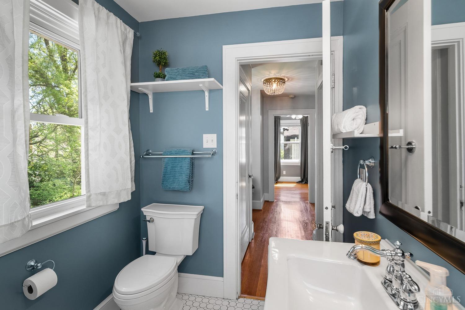 1224 Paxton Avenue, Cincinnati, Ohio image 32