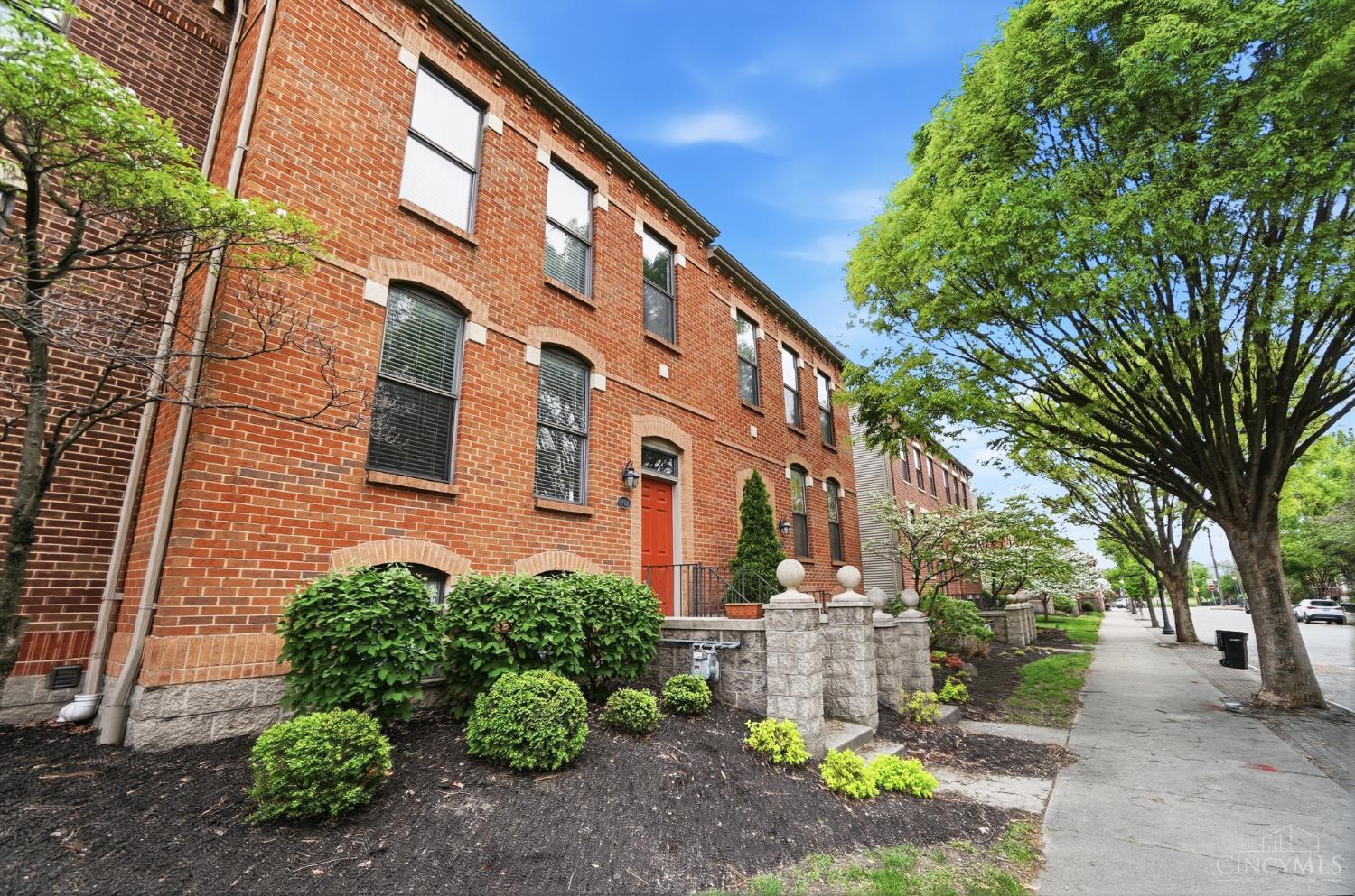 407 Elizabeth Street
