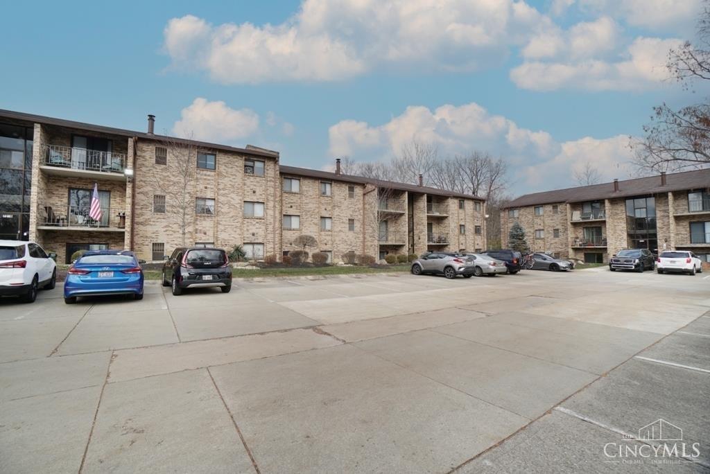 7214 Creekview Drive #9, Cincinnati, Ohio image 1