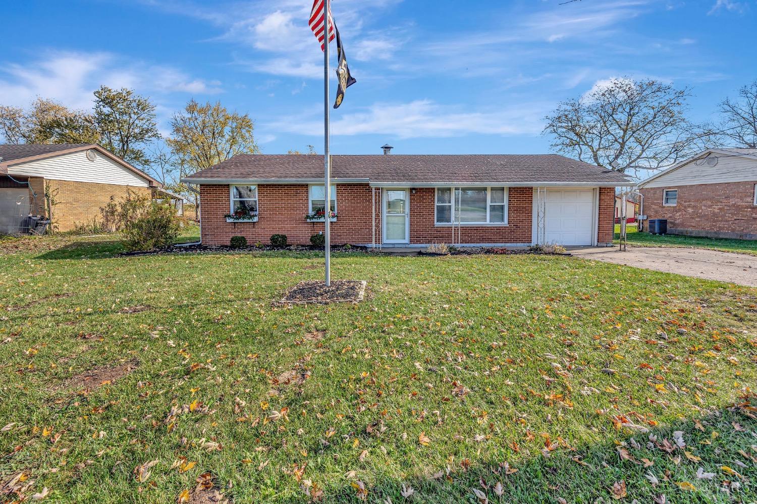 5770 Jacksonburg Road, Trenton, Ohio image 1