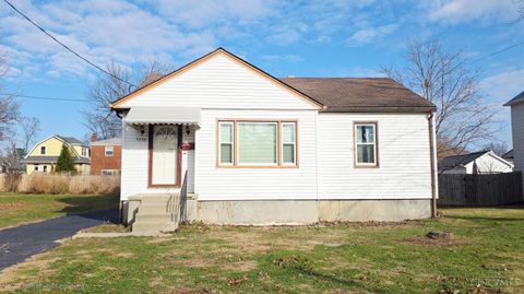 Photo of 4268 Glenway Avenue, Deer Park, OH 45236 (MLS # 1863802)