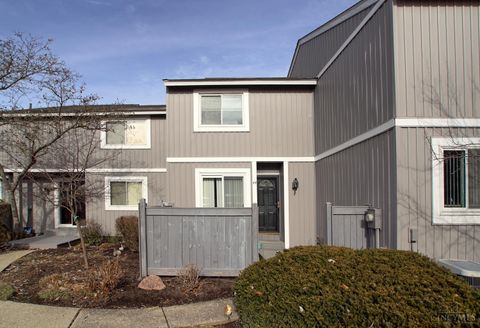 Photo of 44 Twin Lakes Drive, Fairfield, OH 45014 (MLS # 1864988)