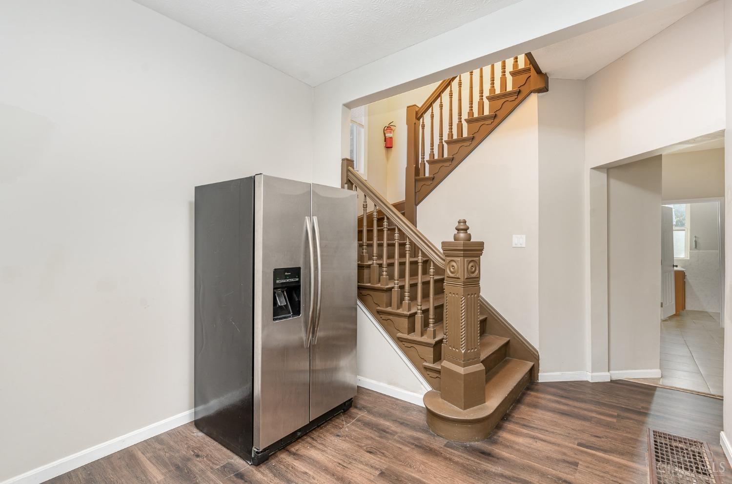 2320 Maplewood Avenue