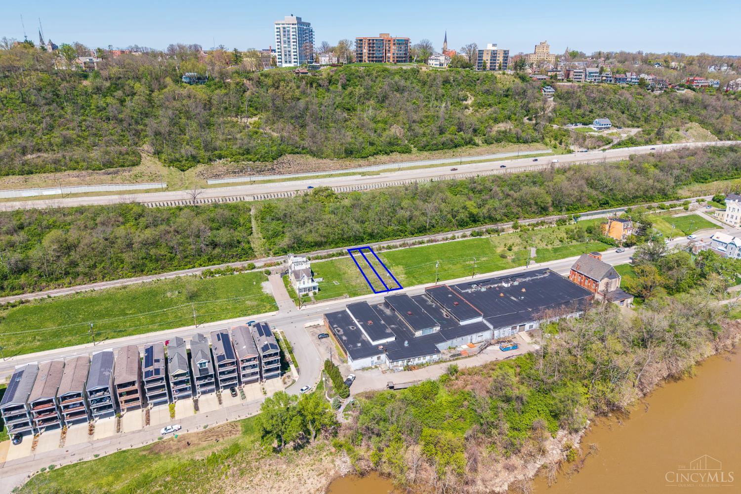 2008 Riverside Drive