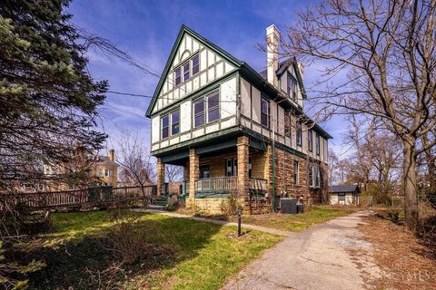 Homes For Sale - 990 Burton Avenue<br/> Cincinnati, OH 45229