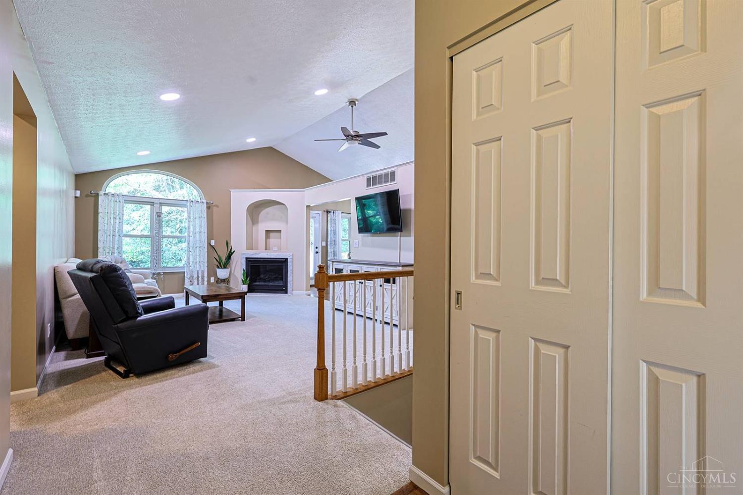 10016 Skyridge Drive