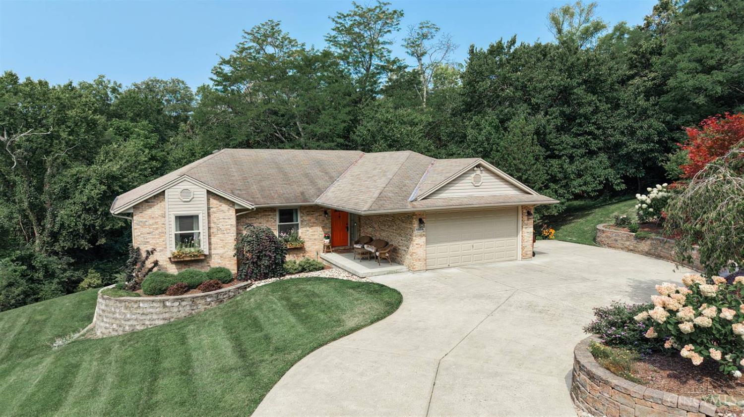 10016 Skyridge Drive