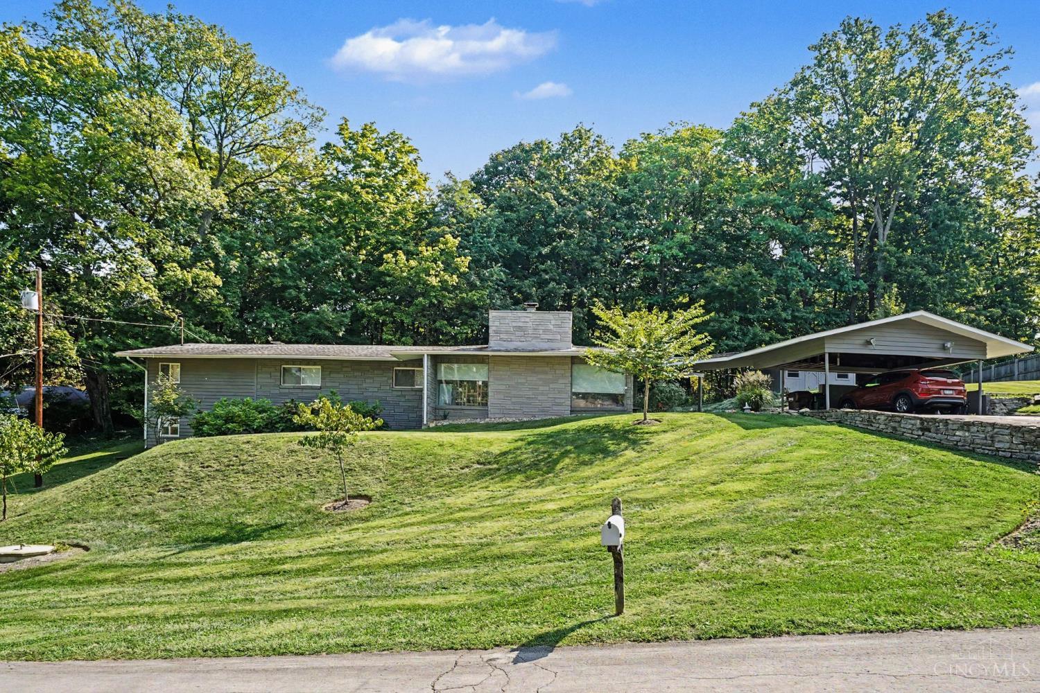 700 Eversole Road