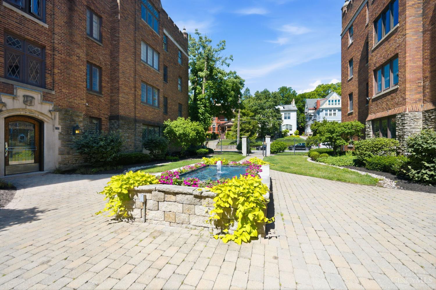 2324 Park Avenue 11