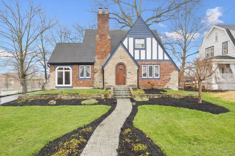 Photo of 5055 Anderson Place, Cincinnati, OH 45227 (MLS # 1871314)