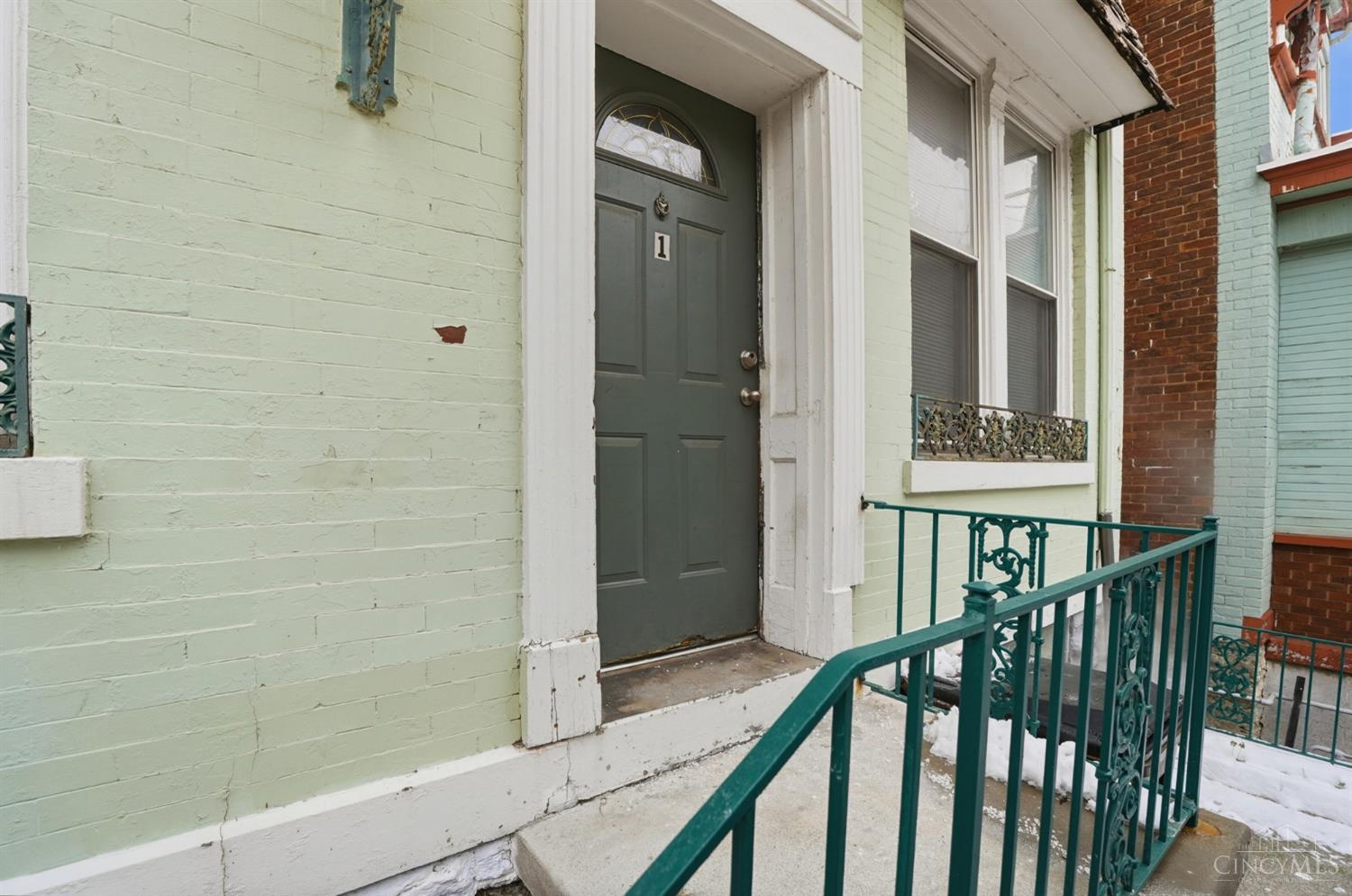 2810 Jefferson Avenue