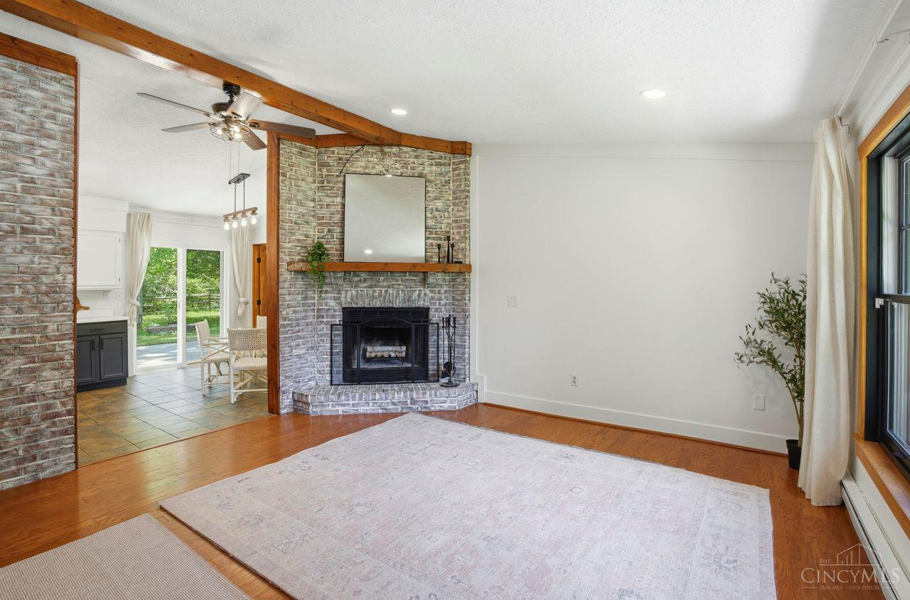 1643 Woodville Pike