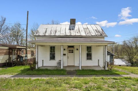 Photo of 400 E 7th St, Manchester, OH 45144 (MLS # 1873976)