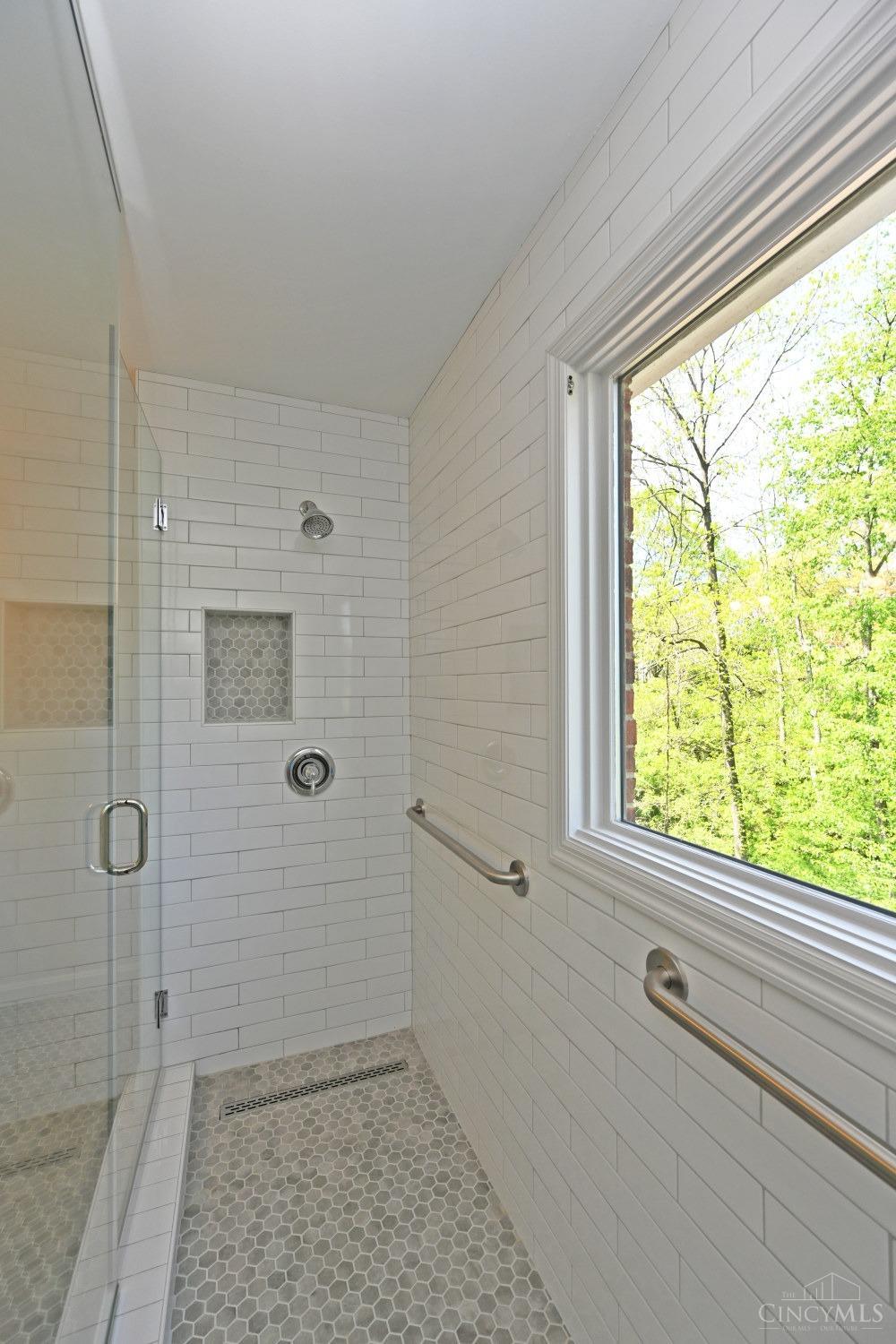 824 Woodscene Court, Anderson Twp, Ohio image 33