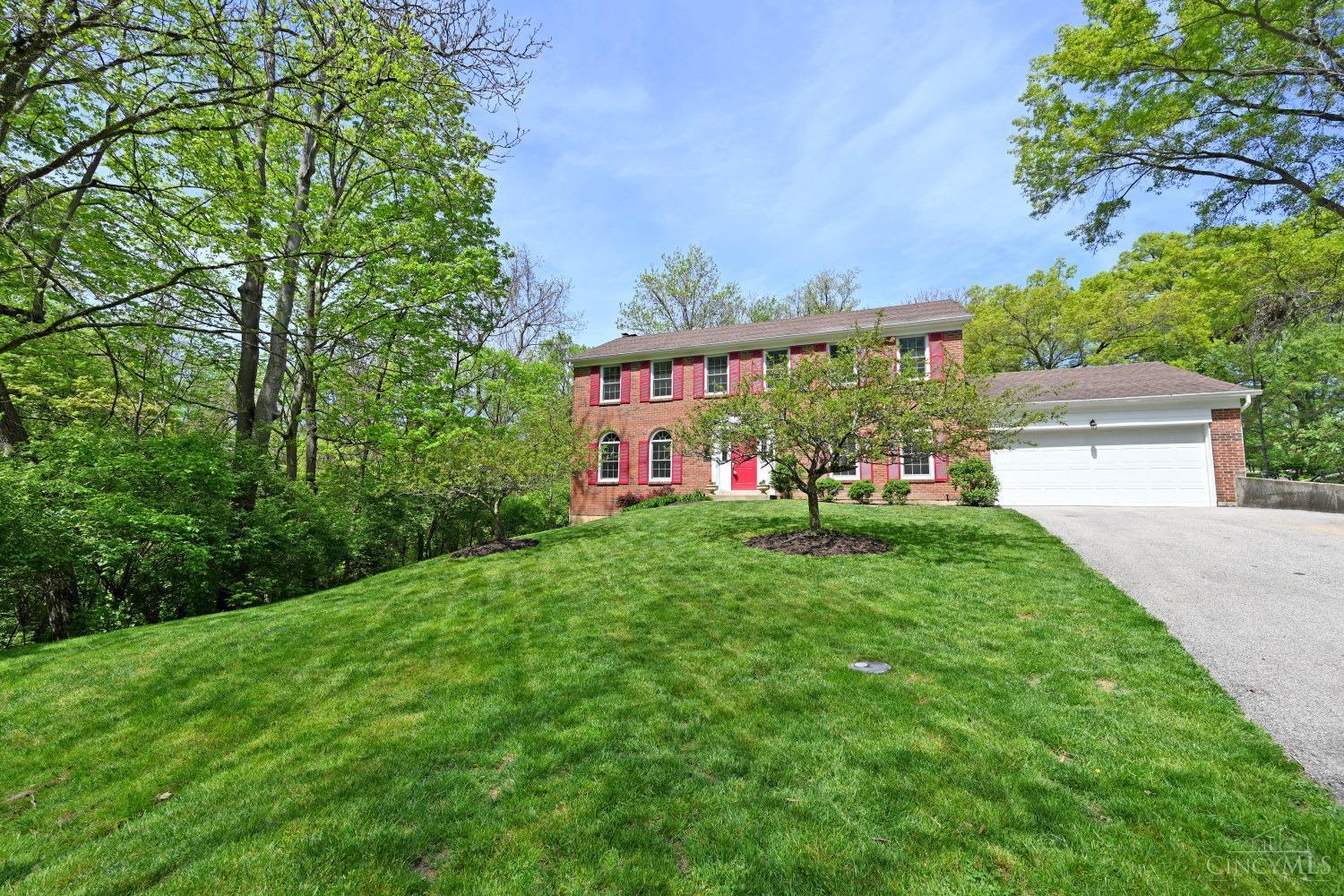 824 Woodscene Court, Anderson Twp, Ohio image 2