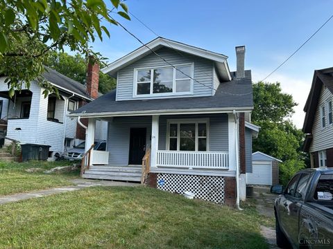 24 Parkwood Place, Cincinnati, OH 45217 - MLS#: 1840197