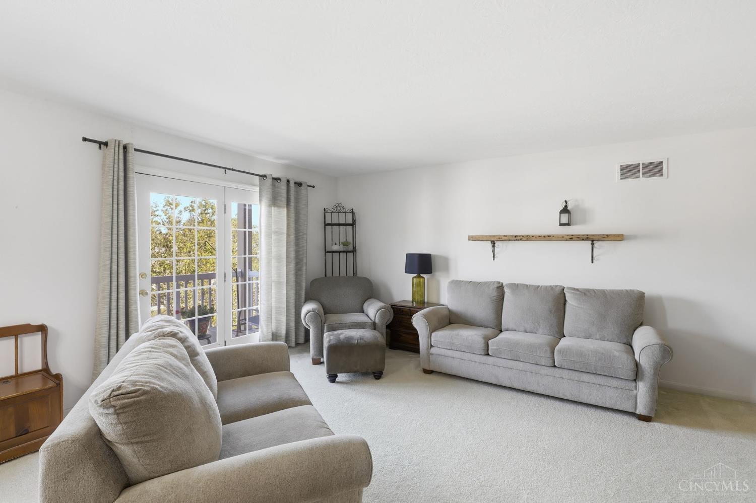 3302 Emerald Lakes Drive 6