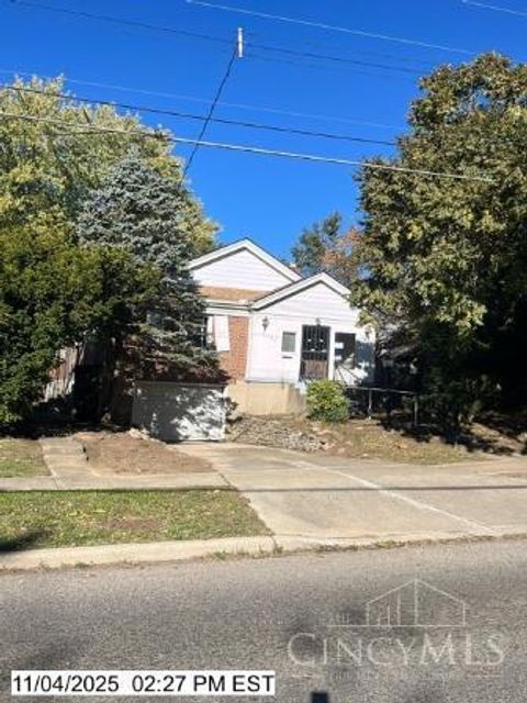 Photo of 5982 Belmont Avenue, Cincinnati, OH 45224 (MLS # 1864120)
